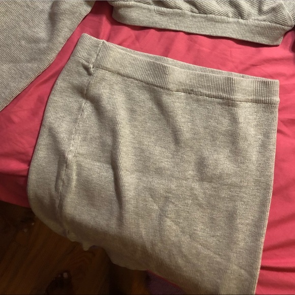 Ribknit sweater and skirt set - Picture 3 of 4